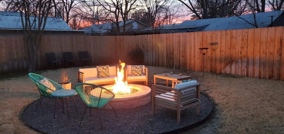 فيلا Orange You Glad Firepit Large Backyard فريدريكسبيرغ المظهر الخارجي الصورة